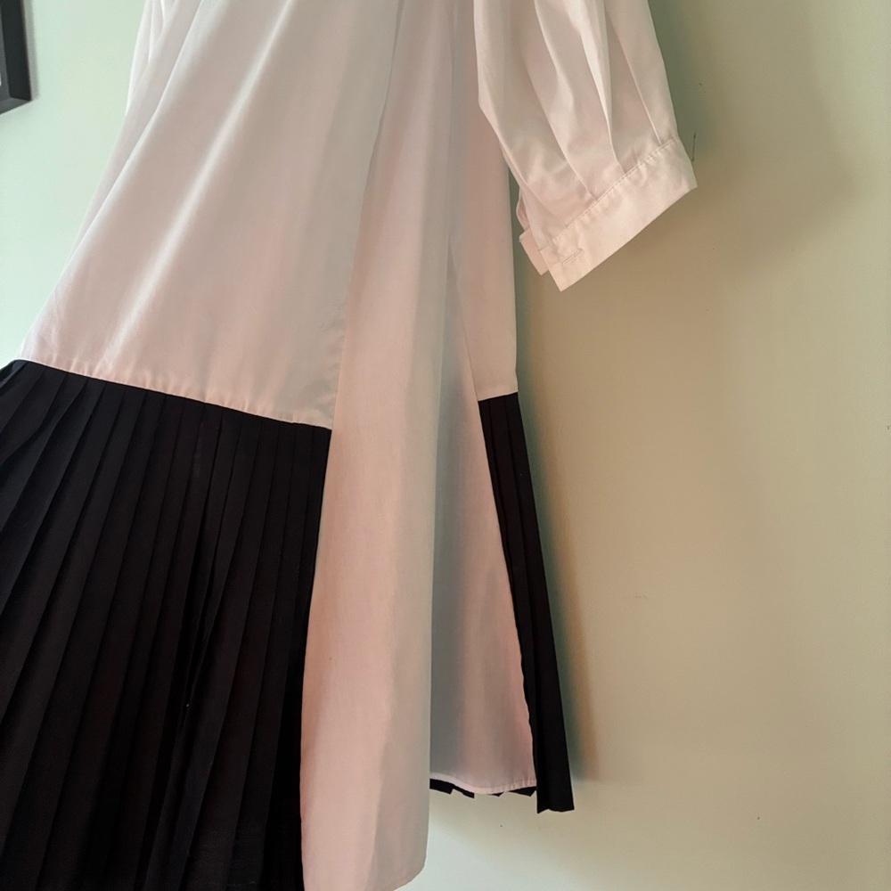 Simons Icone White Pleated Navy Oversize Shirt Dress - Size M - Picture 10 of 11